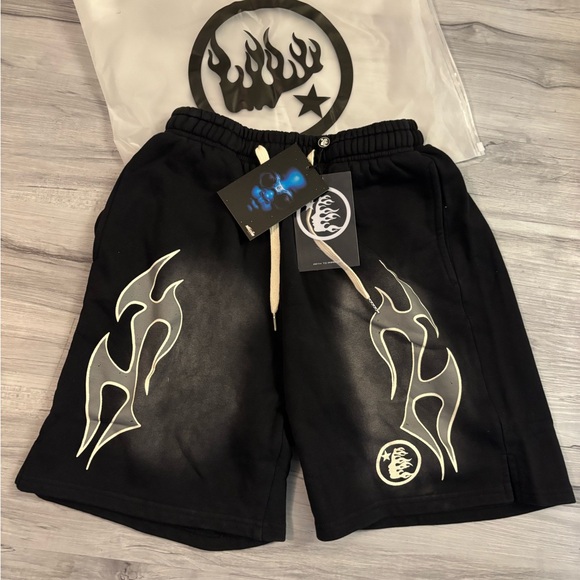 Hellstar Flame Shorts Black/Grey